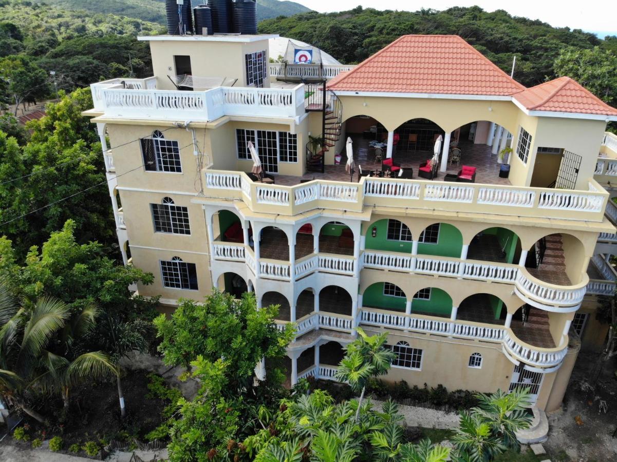 Takuma Boutque Hotel Hotel Rooms & Suites Montego Bay Eksteriør billede